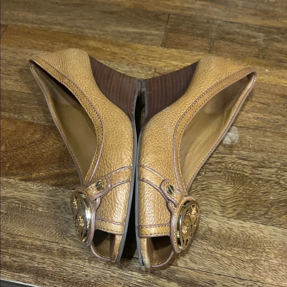 Tory Burch Leticia Peep Toe Leather Wedge Pumps Size 7